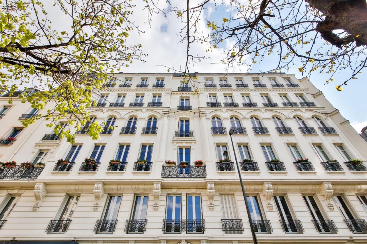 Апартаменти Place De La Mairie Леваллуа-Перре Екстер'єр фото